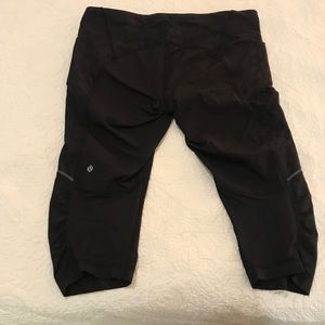 Lululemon leggings size 12 black w/ black leopard